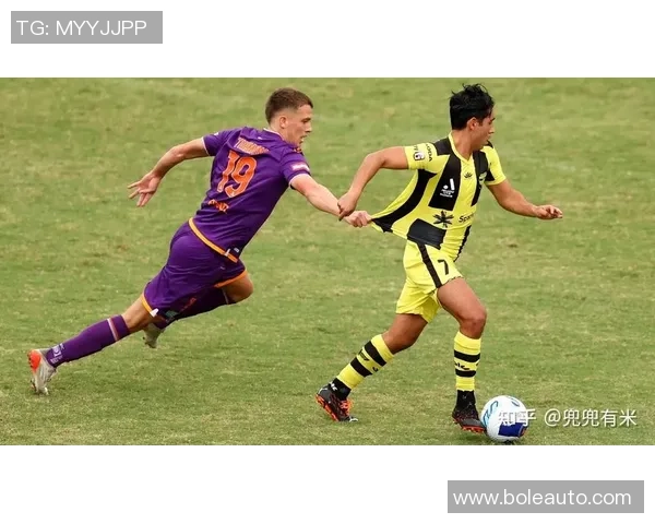 足球明星的防守反击技巧揭秘如何在比赛中迅速扭转局势提升球队胜算 足球明星的防守反击技巧揭秘如何在比赛中迅速扭转局势提升球队胜算